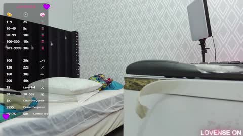 Snapshot of colombia_mommy_ chatting on March 8, 12:30 pm GRETCHEN online show from March 8, 12:30 pm