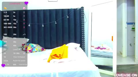 Snapshot of colombia_mommy_ chatting on March 12, 12:26 pm GRETCHEN online show from March 12, 12:26 pm