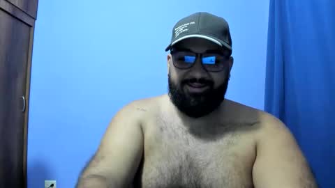 Snapshot of colombianbear1 chatting on April 9, 4:56 am colombianbear1 online show from April 9, 4:56 am