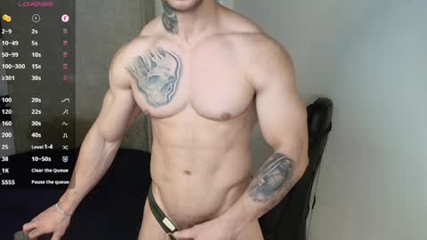 colombianmuscle8 online show from April 17, 3:42 am