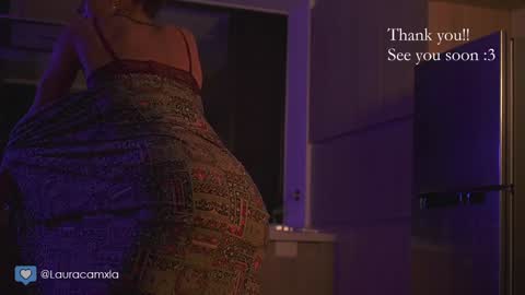 Laura online show from December 4, 3:15 am