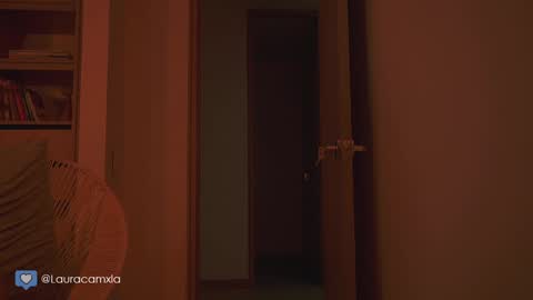 Laura online show from February 4, 2:28 am
