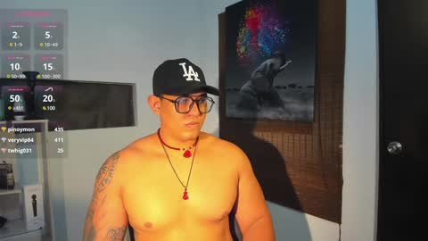 Snapshot of coltonmassif_ chatting on January 5, 9:48 am coltonmassif_ online show from January 5, 9:48 am