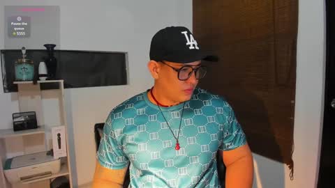 Snapshot of coltonmassif_ chatting on January 12, 7:32 am coltonmassif_ online show from January 12, 7:32 am