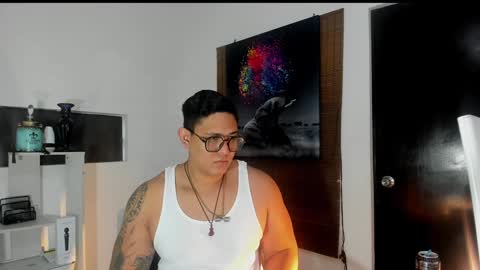 Snapshot of coltonmassif_ chatting on January 25, 12:05 pm coltonmassif_ online show from January 25, 12:05 pm