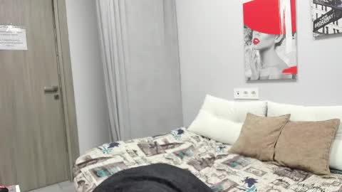 Snapshot of comely_camillla chatting on January 19, 1:20 am Camilla online show from January 19, 1:20 am