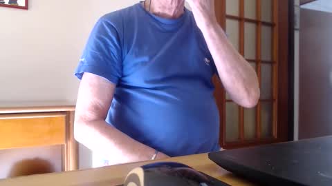 Snapshot of comemivuoi chatting on June 9, 5:41 am comemivuoi online show from June 9, 5:41 am