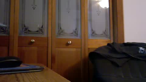 Snapshot of comesinaquart chatting on March 1, 12:40 pm comesinaquart online show from March 1, 12:40 pm