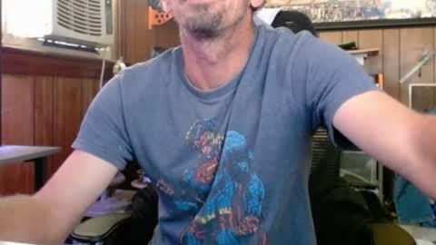 Nelson or ComicKing and sometime Peachy143 online show from June 19, 9:40 pm