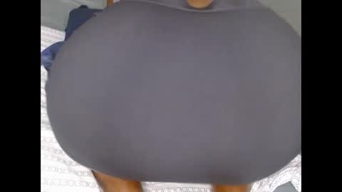 Snapshot of comicalcara chatting on December 13, 11:21 pm Cara online show from December 13, 11:21 pm