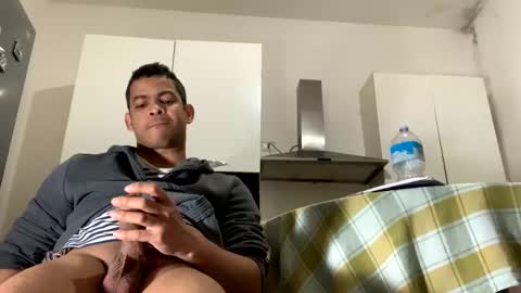 comobailamioso online show from March 12, 7:49 pm