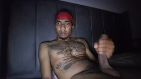 Snapshot of comoseria1927realg4life chatting on July 3, 3:35 am comoseria1927realg4life online show from July 3, 3:35 am