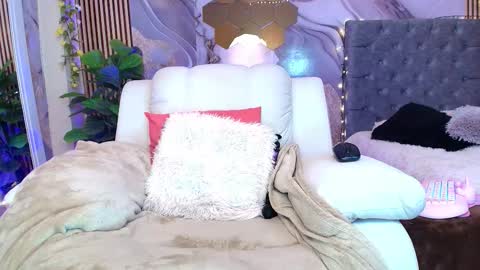 Snapshot of concubine_princess chatting on December 22, 9:45 pm Ariane... online show from December 22, 9:45 pm