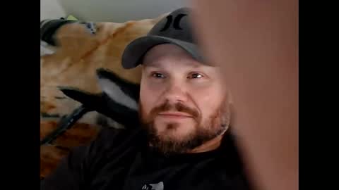 Snapshot of connlee10929154 chatting on February 4, 9:04 am connlee10929154 online show from February 4, 9:04 am