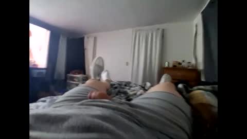 Snapshot of connlee10929154 chatting on February 7, 8:40 am connlee10929154 online show from February 7, 8:40 am