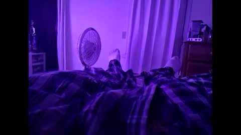 Snapshot of connlee10929154 chatting on March 14, 9:26 am connlee10929154 online show from March 14, 9:26 am