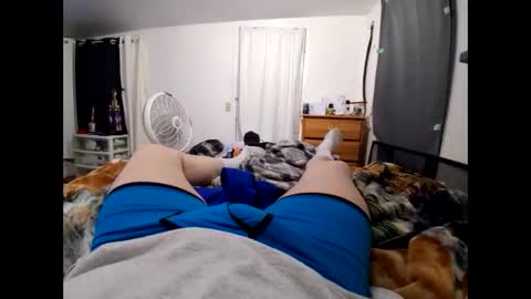 Snapshot of connlee10929154 chatting on April 7, 6:47 am connlee10929154 online show from April 7, 6:47 am