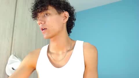 Snapshot of connor_garrett chatting on December 17, 12:27 am Connor online show from December 17, 12:27 am