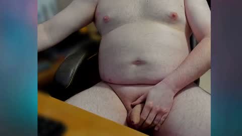 Snapshot of consuela0112 chatting on January 4, 8:37 pm consuela0112 online show from January 4, 8:37 pm