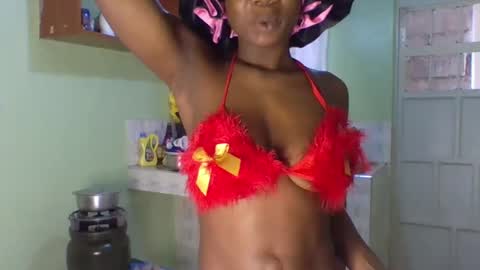 Snapshot of cookiejah chatting on December 17, 11:28 am cookie jar online show from December 17, 11:28 am