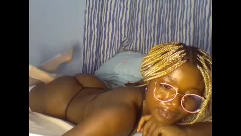 Snapshot of cookiejah chatting on January 2, 10:01 pm cookie jar online show from January 2, 10:01 pm