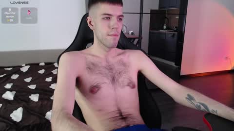 Snapshot of cookies_boys chatting on March 4, 9:32 pm cookies_boys online show from March 4, 9:32 pm