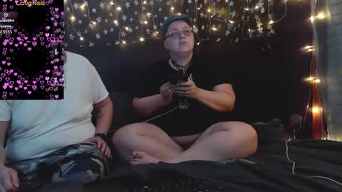 Snapshot of cookieswiper chatting on October 24, 1:03 am cookieswiper online show from October 24, 1:03 am