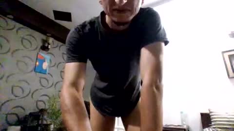 Snapshot of cool2buddies chatting on November 8, 10:19 pm Cool2Buddies online show from November 8, 10:19 pm