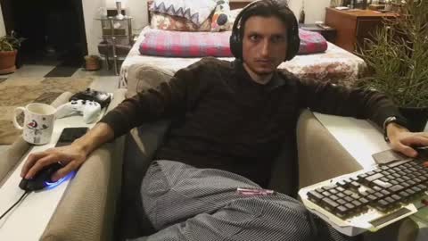 Cool2Buddies online show from April 3, 2:26 pm