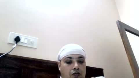 Snapshot of cool_breeze09 chatting on April 20, 6:31 pm Cool Breeze09 online show from April 20, 6:31 pm