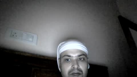 Snapshot of cool_breeze09 chatting on May 1, 11:48 am Cool Breeze09 online show from May 1, 11:48 am