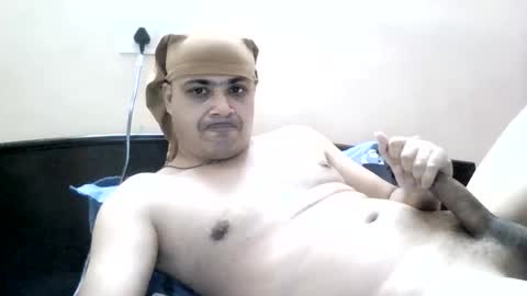 Snapshot of cool_breeze09 chatting on May 7, 1:33 am Cool Breeze09 online show from May 7, 1:33 am