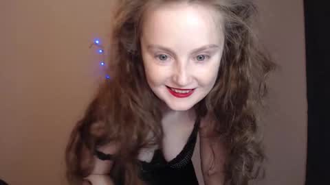 Amber online show from December 1, 5:18 pm