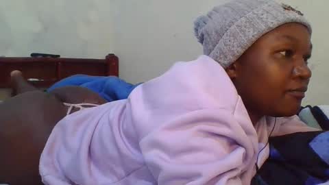 coolgirl001 online show from February 25, 7:01 pm