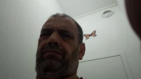 Snapshot of coq93 chatting on February 23, 8:39 am coq93 online show from February 23, 8:39 am