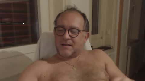 Snapshot of coquin369 chatting on October 21, 8:20 pm Coquin369 online show from October 21, 8:20 pm