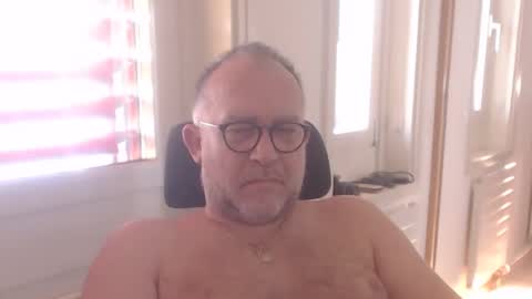 Snapshot of coquin369 chatting on November 22, 8:13 am Coquin369 online show from November 22, 8:13 am