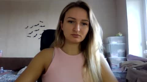 cora_fora online show from September 29, 7:57 am