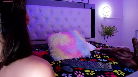 Cora  online show from December 14, 12:33 am