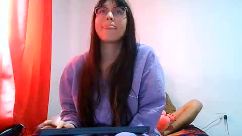 Snapshot of coral_smit13 chatting on February 23, 7:11 pm coral_smit13 online show from February 23, 7:11 pm