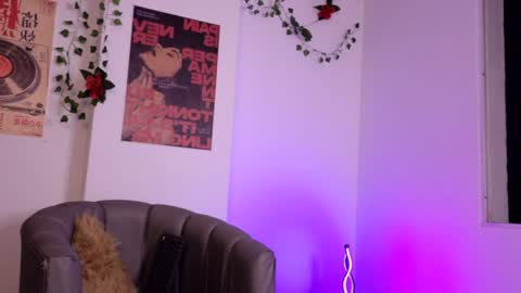 Coralie Bronson online show from June 11, 12:32 am