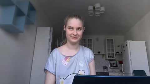 Snapshot of coraliehemmeter chatting on October 19, 10:16 am Emma online show from October 19, 10:16 am