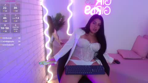 Carolina  online show from February 12, 5:48 pm