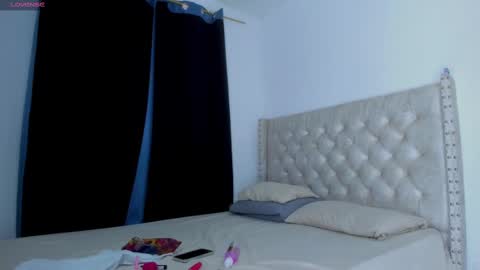 Snapshot of coralinej0nes chatting on September 18, 9:28 pm Coraline online show from September 18, 9:28 pm