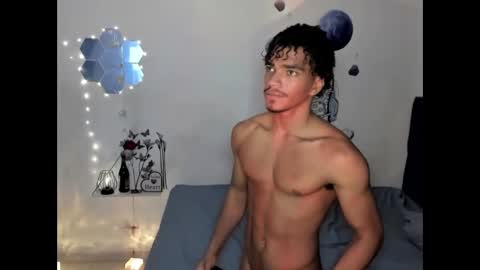 Snapshot of coreyglover chatting on September 26, 7:45 am CoreyGlover online show from September 26, 7:45 am