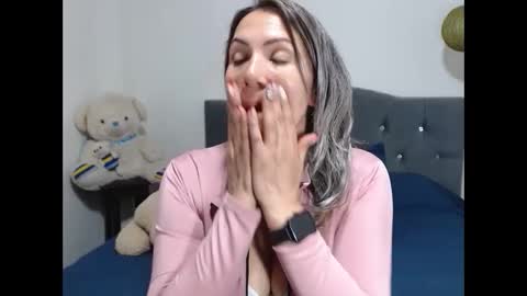 corinnasex online show from December 3, 10:07 pm