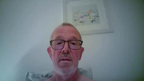 Snapshot of coriolis1957 chatting on April 18, 6:28 am coriolis1957 online show from April 18, 6:28 am