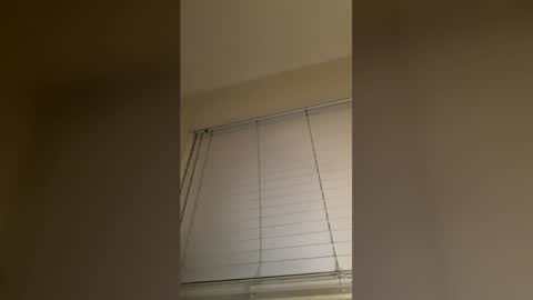 corky_violets online show from June 18, 9:14 am