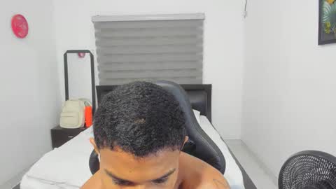 Ethan  online show from February 4, 11:20 pm