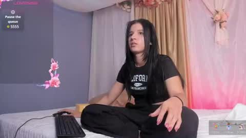 Lunita online show from June 20, 12:08 pm